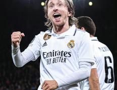 IM体育下载-包含皇家马德里惊险逆转，取得宝贵三分的词条