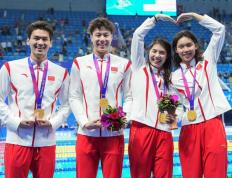 IM体育社区互动入口-游泳比赛细节披露：选手技术独步全场