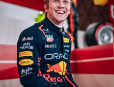 IM体育平台-雷诺车队力克法拉利，拉塞尔状态火热的简单介绍