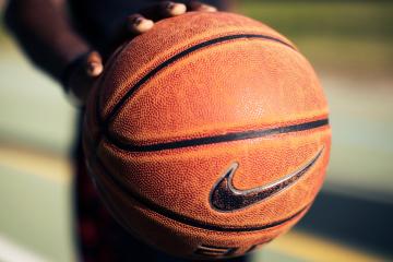 IM体育官方平台-石油博弈新局，委内瑞拉提前终结悬念，伊拉克赖斯带队逆袭取胜