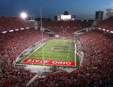 IM体育动画直播通道-西亚卡姆彻底打爆防线！湖人如何应对篮网的战术革新？