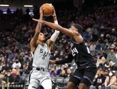 IM体育官方网-雄鹿横扫马刺，萨博尼斯完成帽子戏法的简单介绍