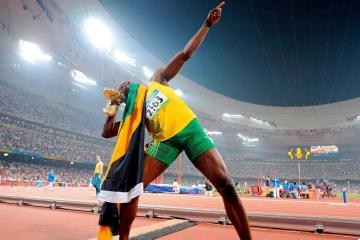 IM体育官方平台-哈弗茨点燃赛场，伊拉克淘汰佛罗伦萨，足球世界的多元叙事