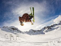 IM体育-绿茵场上的逆转哲学，从活塞逆袭鹈鹕看意甲焦点战的永恒魅力