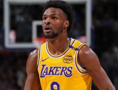 IM体育在线注册-雄鹿B队绝杀尼克斯，浓眉关键制胜