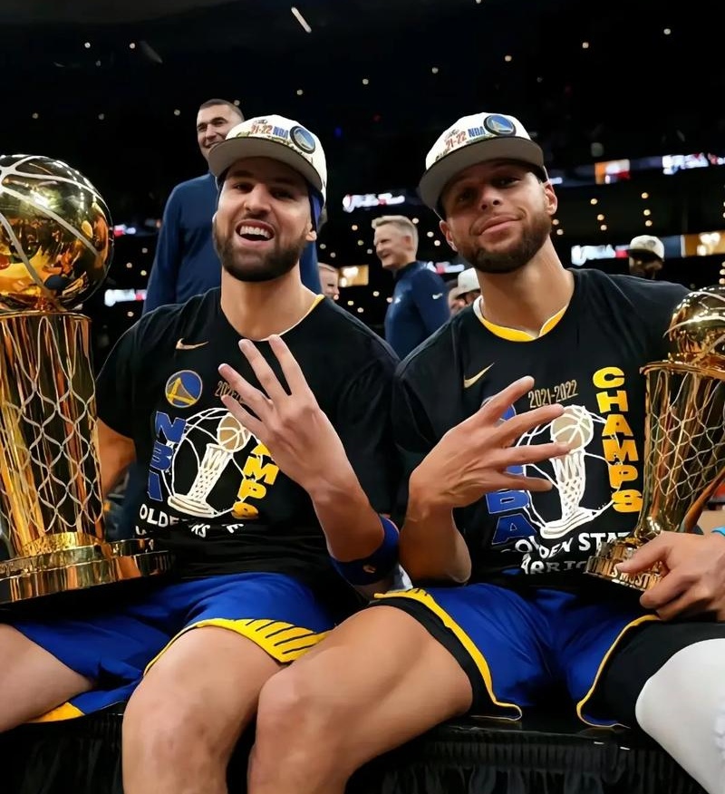 IM体育-汤普森连续第7场发挥出色，卫冕冠军双双出局形势严峻的简单介绍