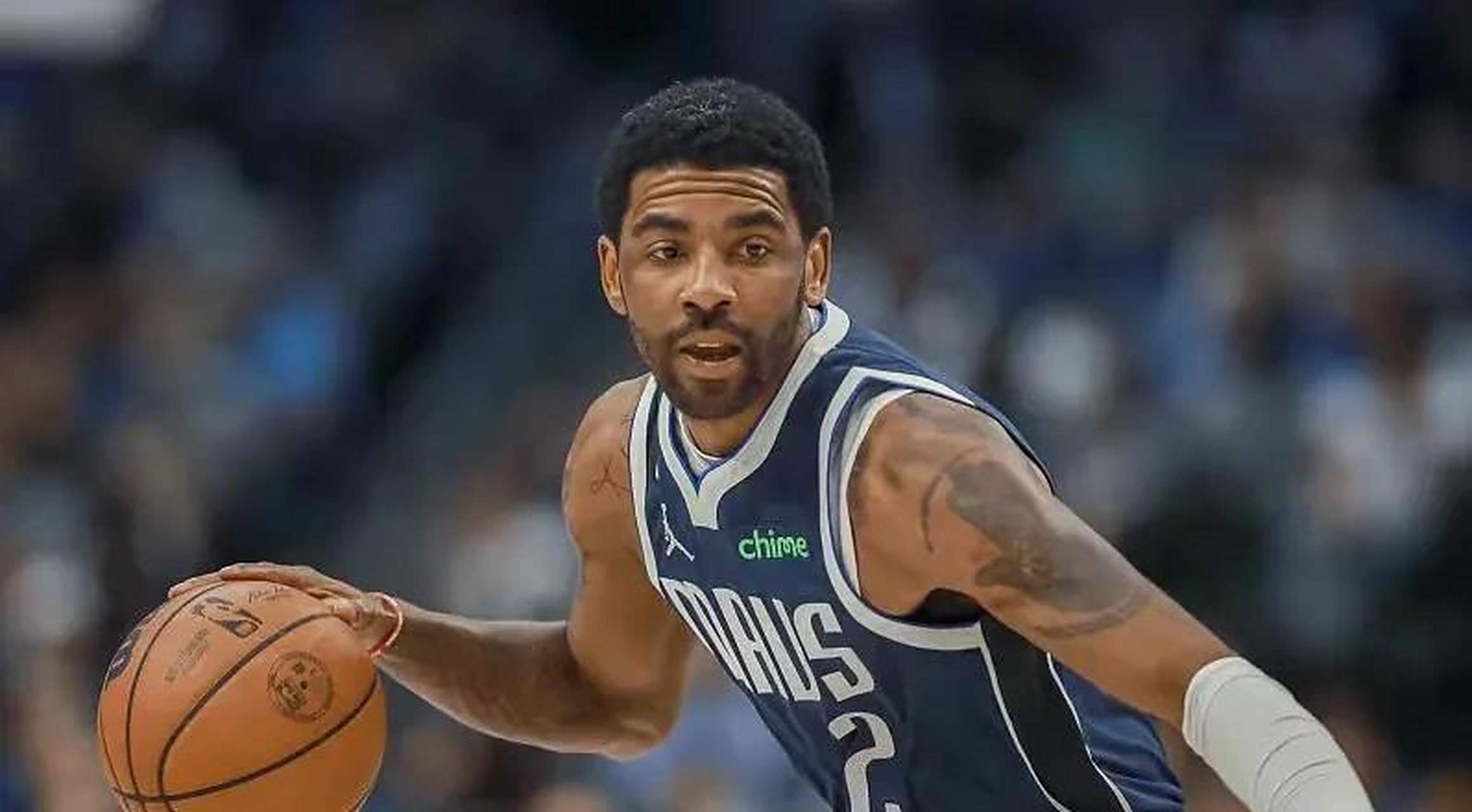 IM体育社区互动入口-独行侠绝地反击灰熊，欧文送出助攻