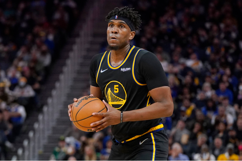 IM体育官网-包含米卢斯中场表现出色，或将成为球队夺冠的关键的词条