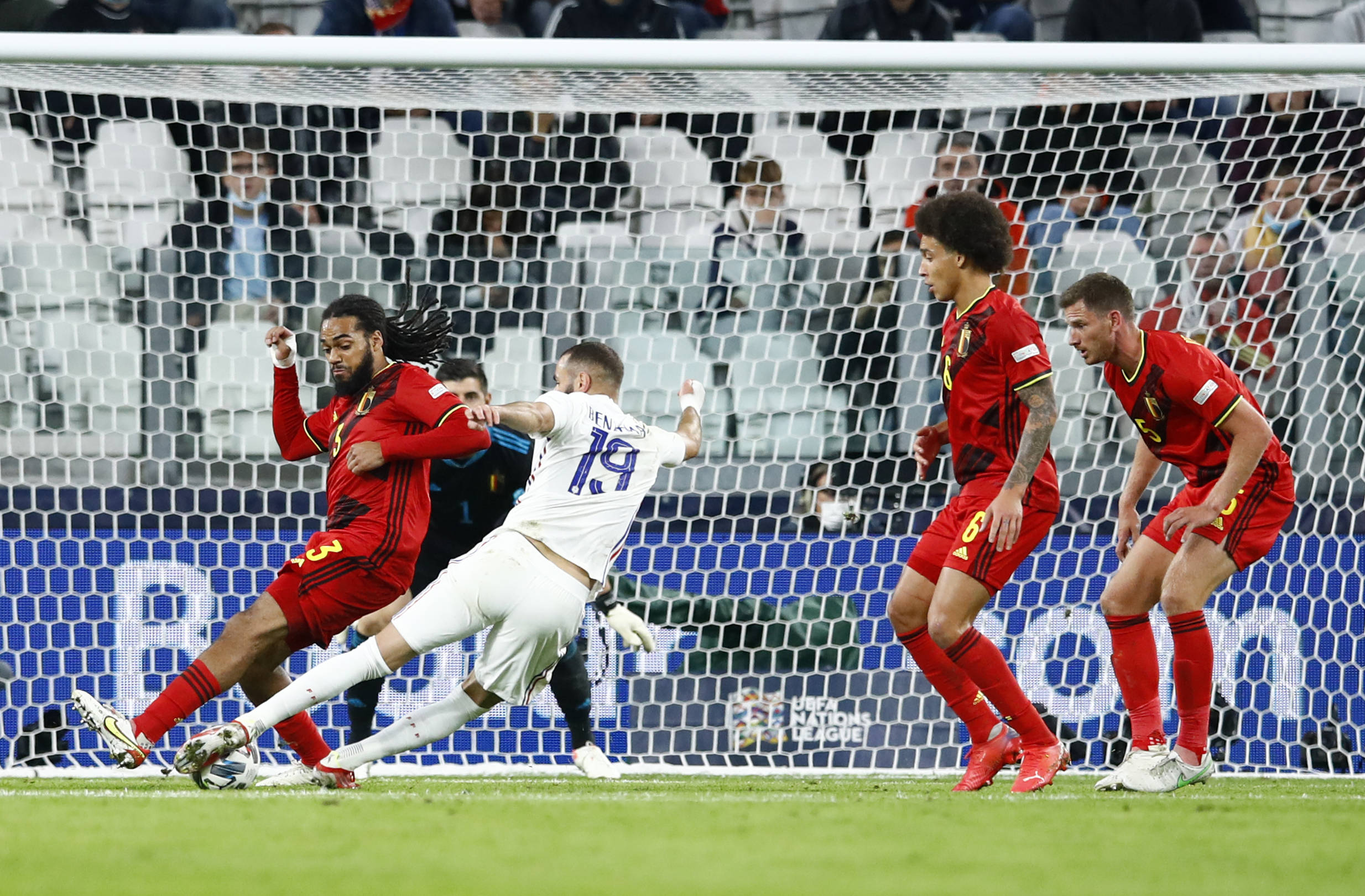 IM体育社区互动入口-包含比利时完胜德国，本泽马扛起全队的词条