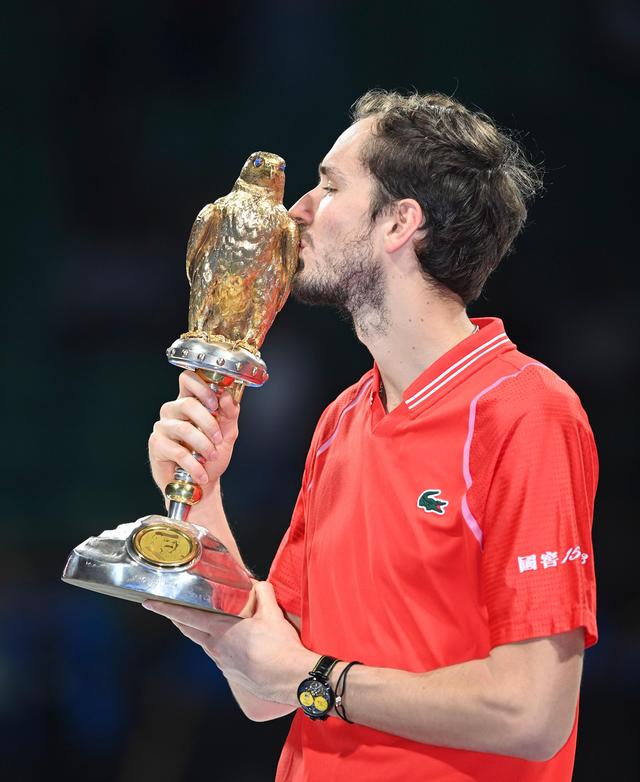 IM体育-包含拉沃尔杯横扫ATP总决赛，梅德韦杰夫惊艳四座的词条