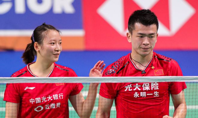 IM体育App下载-包含马来西亚队横扫丹麦队，黄鸭组合统治全场的词条