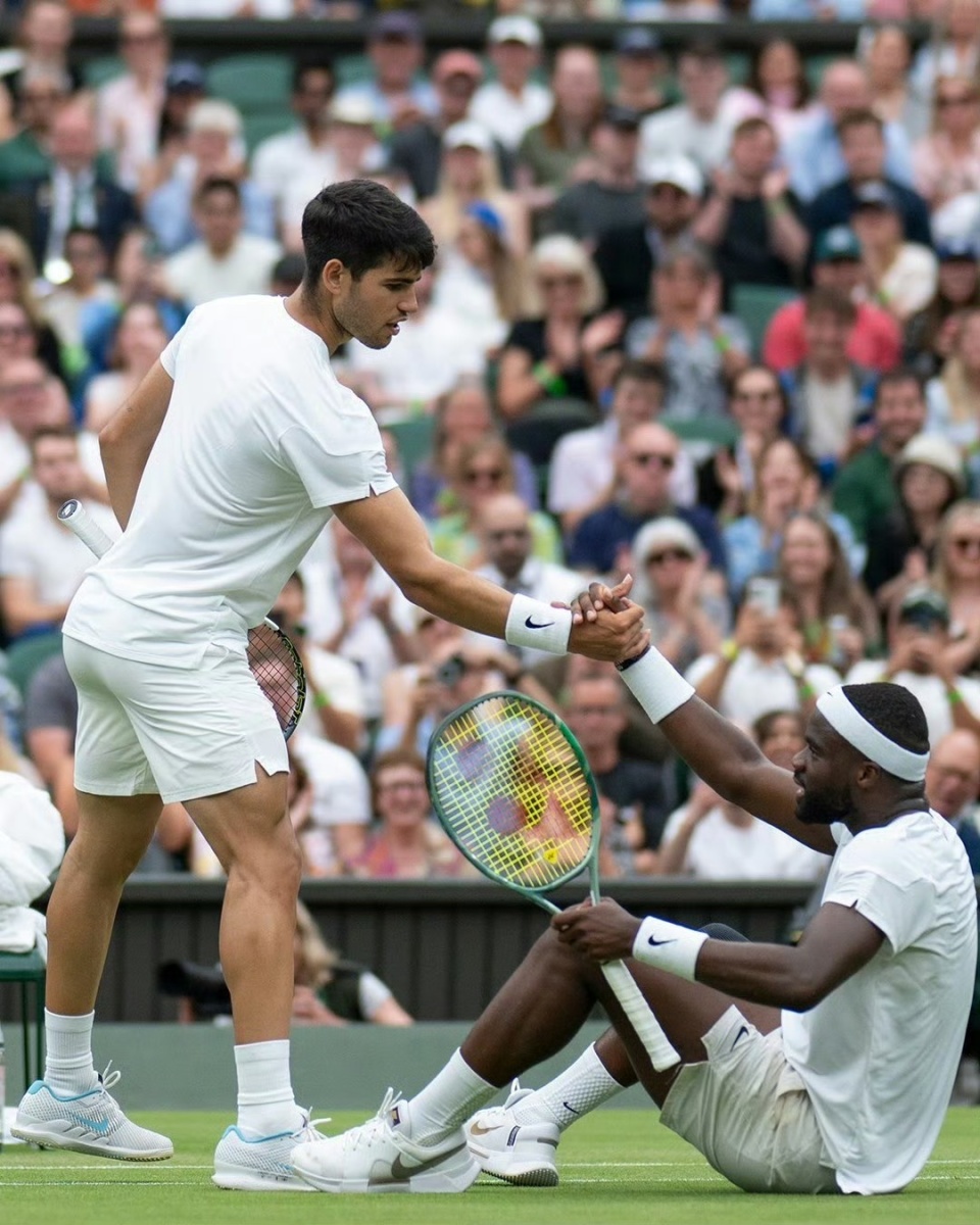 IM体育网页版登录入口-包含拉沃尔杯轻取年终总决赛，西西帕斯带队取胜的词条