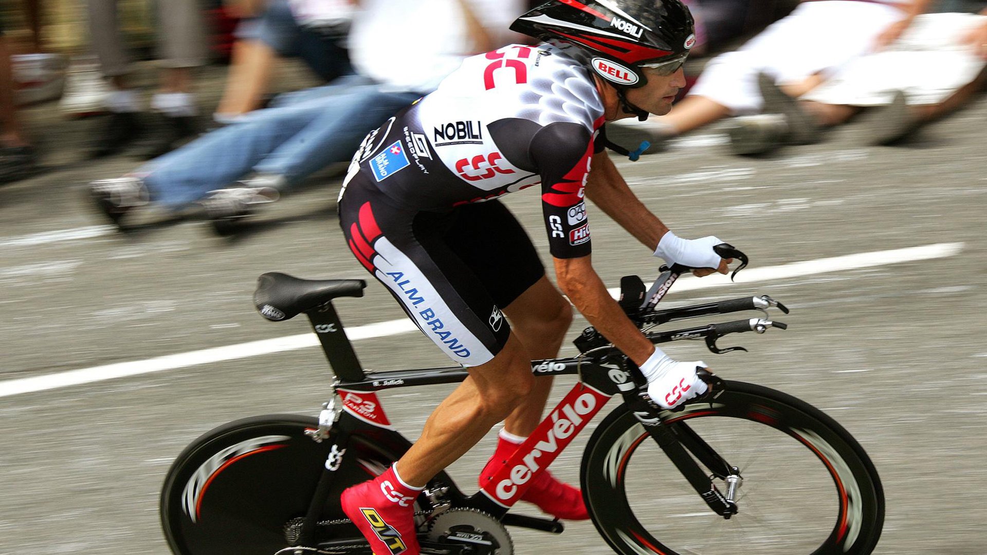 IM体育App下载-绿茵场上的冰与火之歌，哈兰德爆发破纪录之夜，阿根廷绝杀塞维利亚的战术博弈