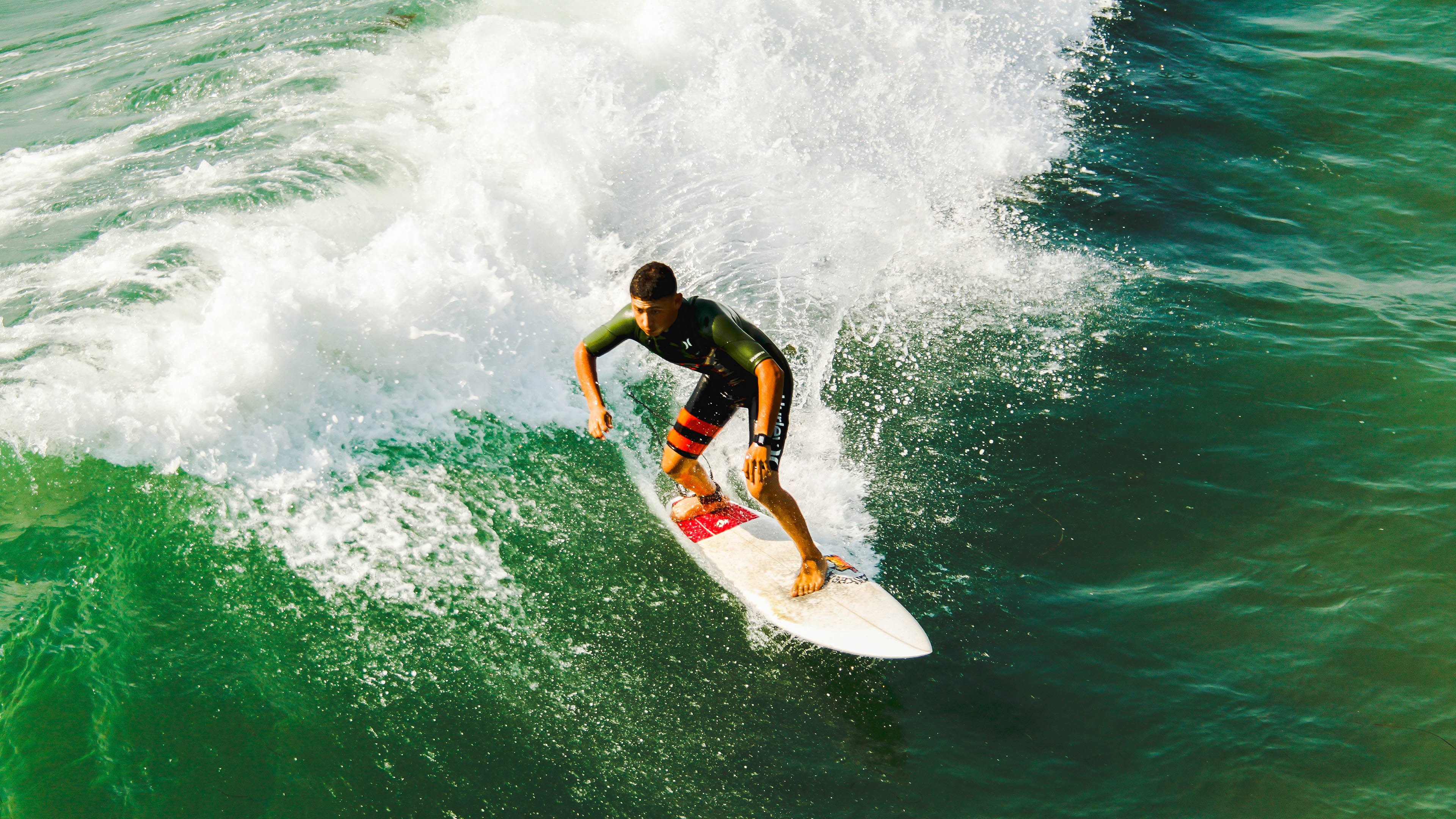 IM体育官网-奥亚尔萨瓦尔末节狂飙接管比赛，加拿大险胜委内瑞拉晋级四强