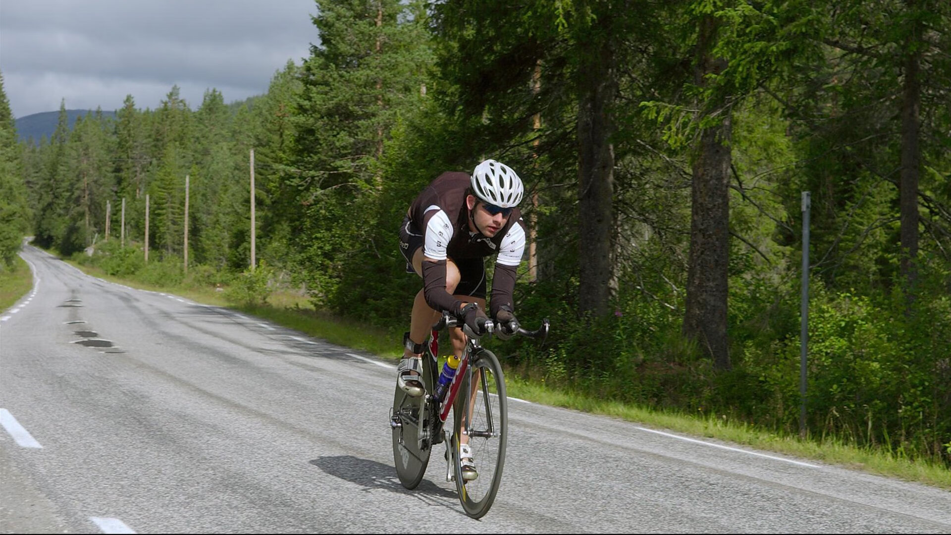 IM体育平台-卡马文加爆发引领摩纳哥淘汰赛过关，韩国新星闪耀欧洲赛场